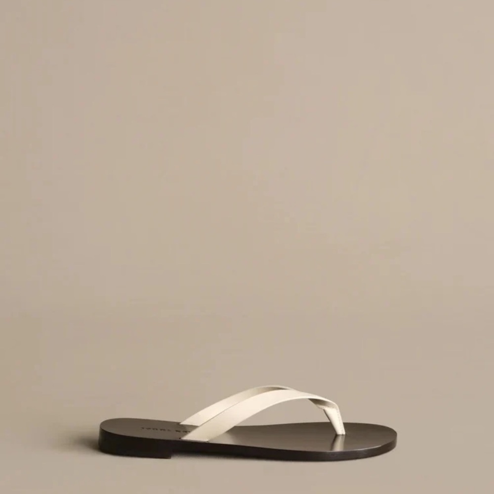 Jenni Kayne Gia Sandal in Bone. Size 39